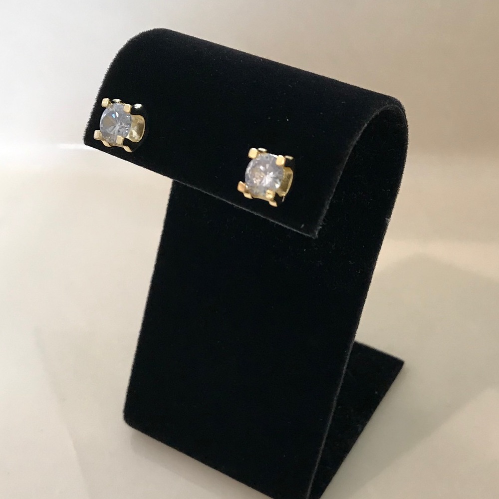 1.5ct Gold Solitaire Earrings - Picture 8 of 9